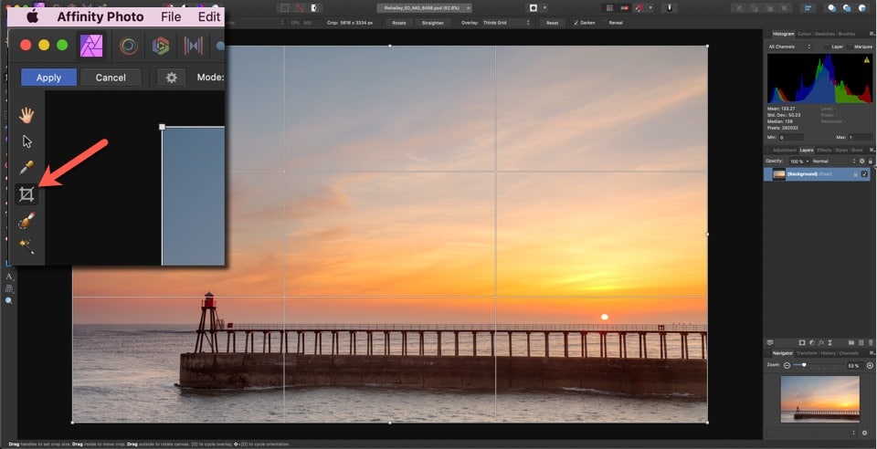 Selecting the crop tool in the Affinity Photo photo persona