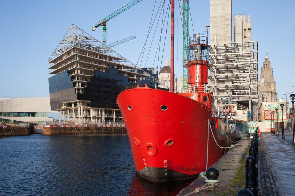 example image showing a red boat which will have the colour replaced